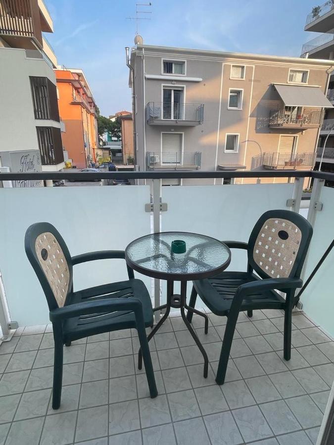 Hotel & Aparthotel Carinthia S ليدو دي يسولو المظهر الخارجي الصورة