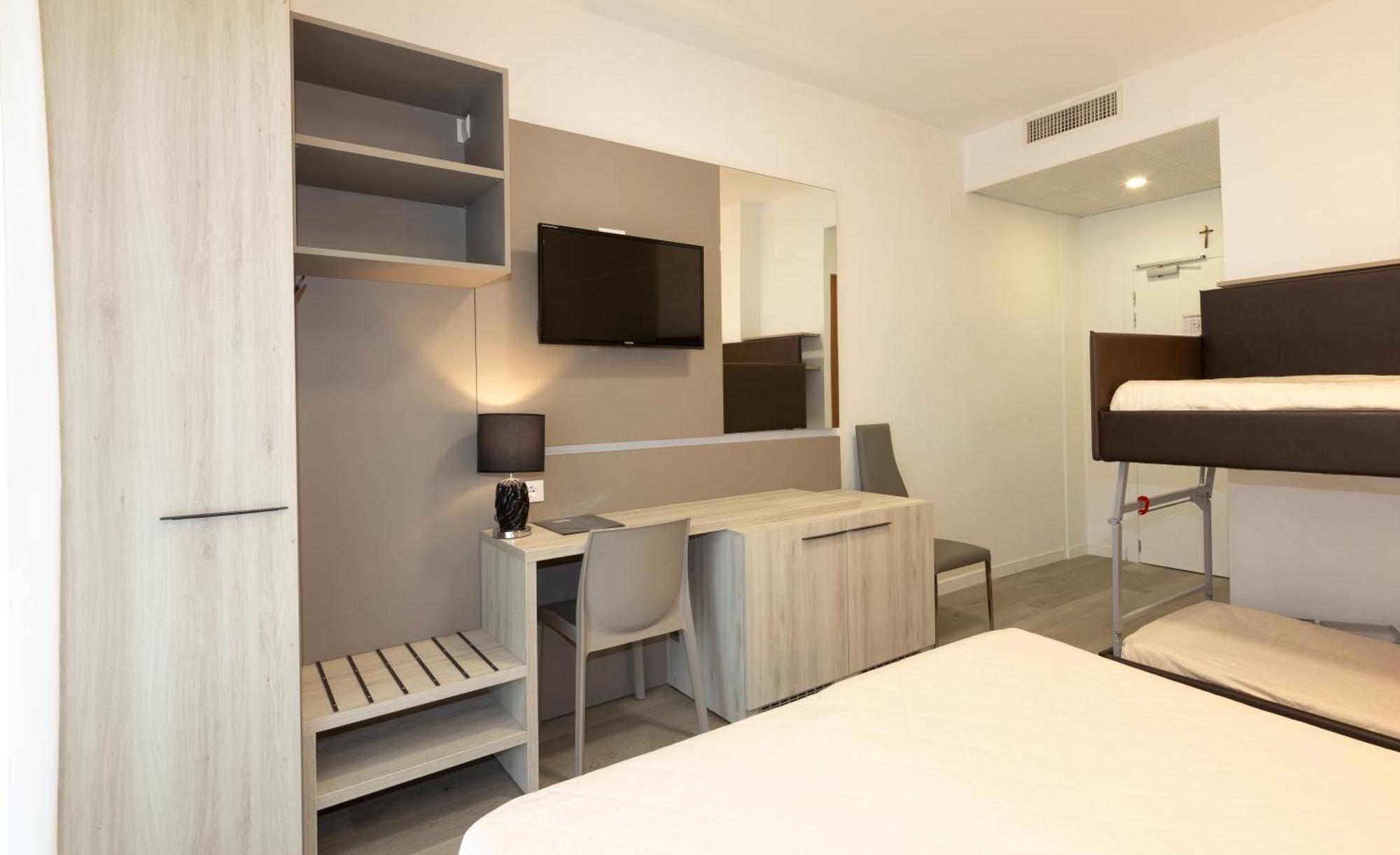 Hotel & Aparthotel Carinthia S ليدو دي يسولو المظهر الخارجي الصورة